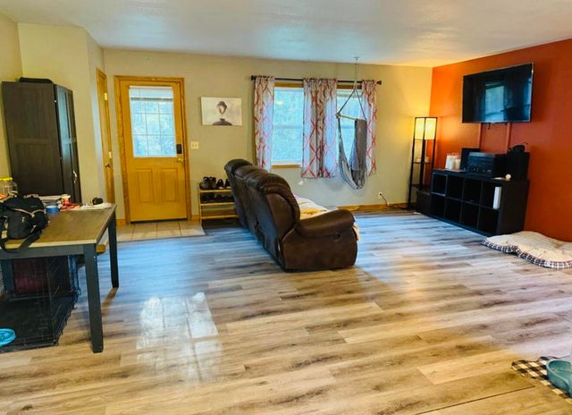 52 Trenidy Lane, Reeds Spring, MO 65737