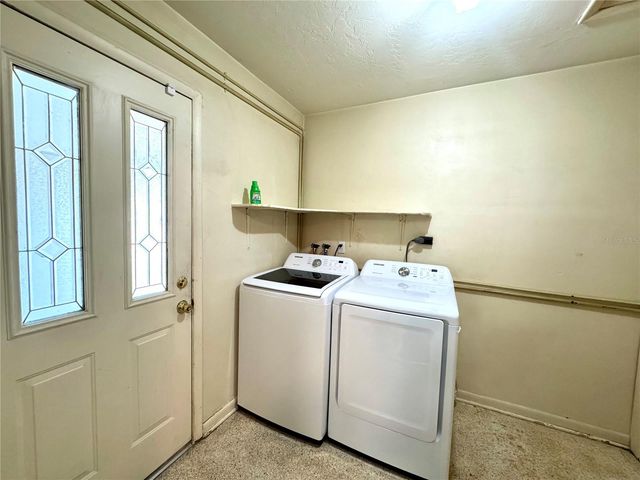 1074 GERONA AVENUE, Deltona, FL 32725