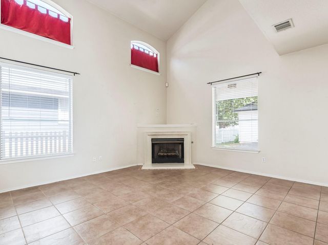 5814 Negley, Kyle, TX 78640