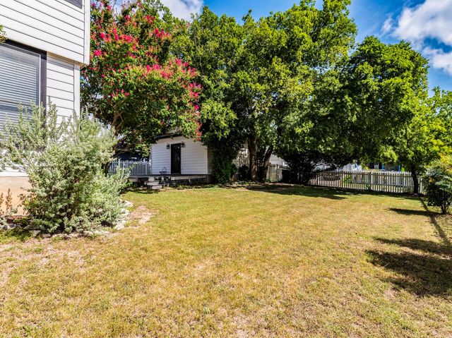 5814 Negley, Kyle, TX 78640