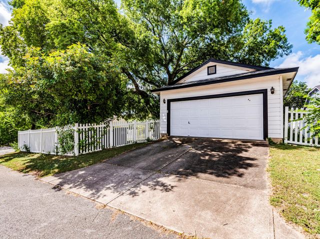 5814 Negley, Kyle, TX 78640
