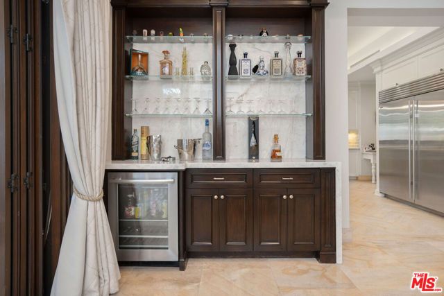331 S Canon Dr, Beverly Hills, CA 90212