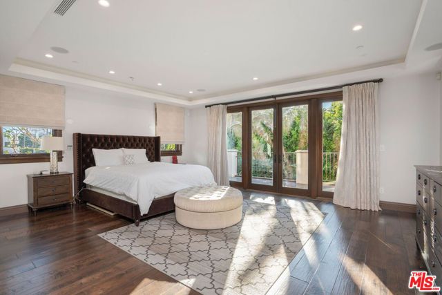 331 S Canon Dr, Beverly Hills, CA 90212