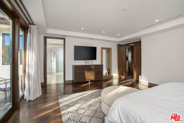 331 S Canon Dr, Beverly Hills, CA 90212