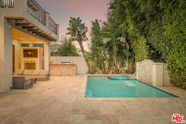 331 S Canon Dr, Beverly Hills, CA 90212