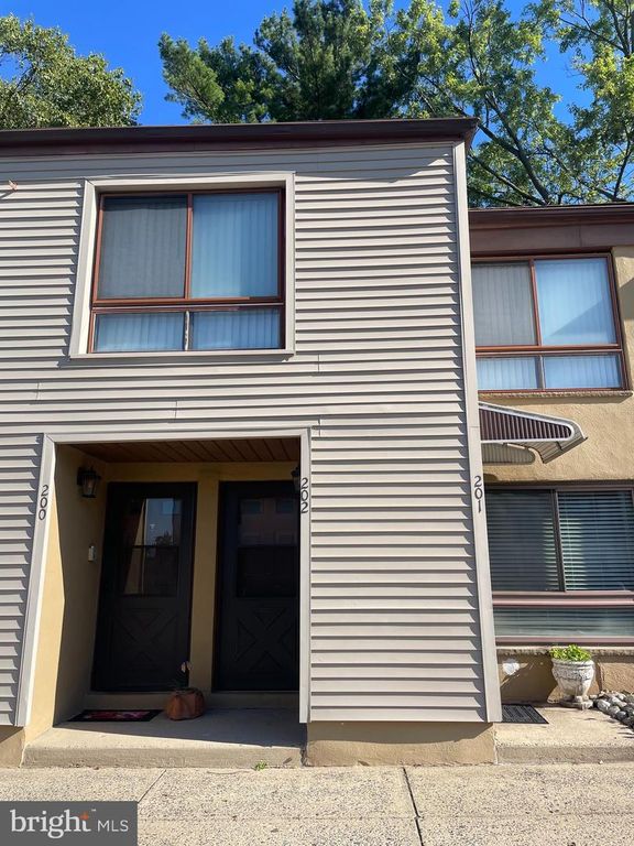 202 HUNTER CT, MARLTON, NJ 08053 — exterior