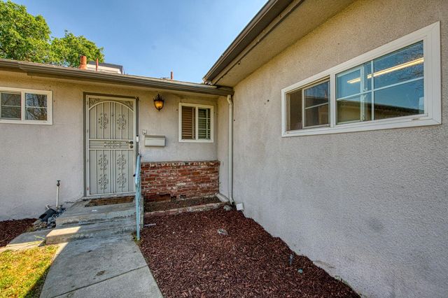 327 N 2nd Street, Fowler, CA 93625