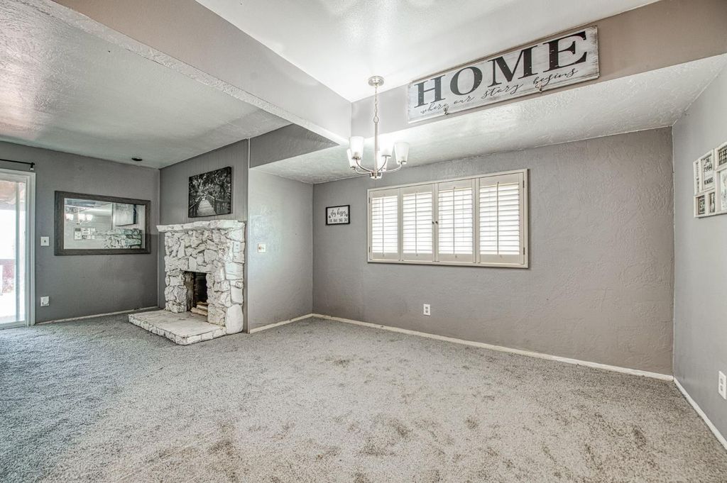 Image 11 of property listing at 327 N 2nd Street, Fowler, CA 93625