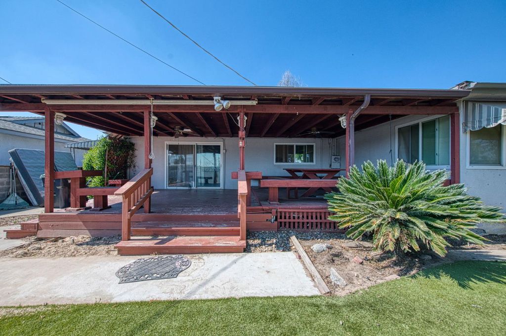 Image 29 of property listing at 327 N 2nd Street, Fowler, CA 93625