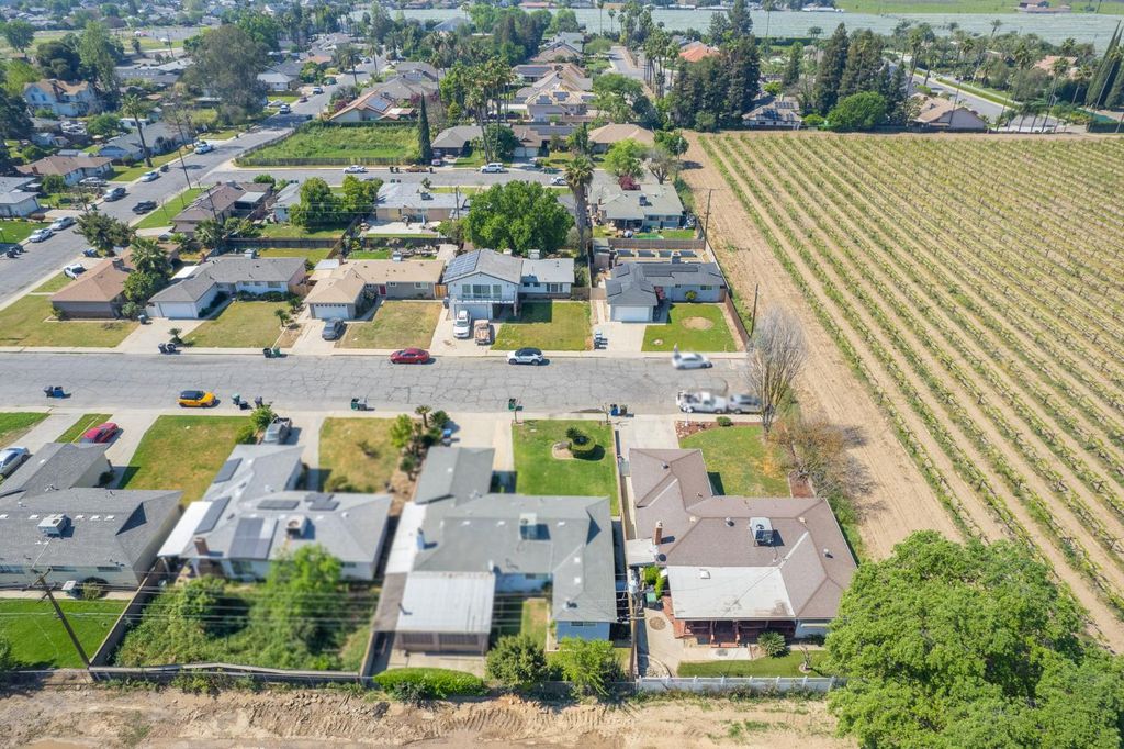 Image 40 of property listing at 327 N 2nd Street, Fowler, CA 93625