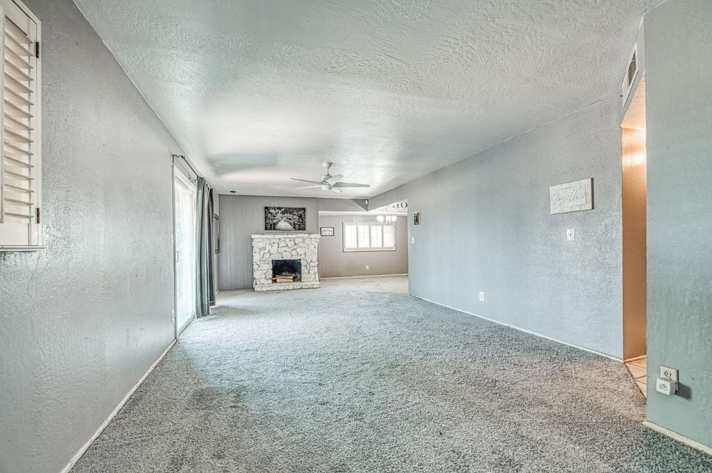 Image 7 of property listing at 327 N 2nd Street, Fowler, CA 93625