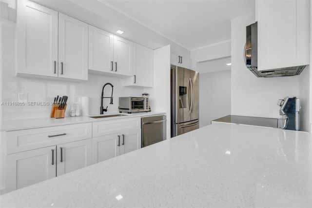 3589 S Ocean Blvd 914, South Palm Beach, FL 33480