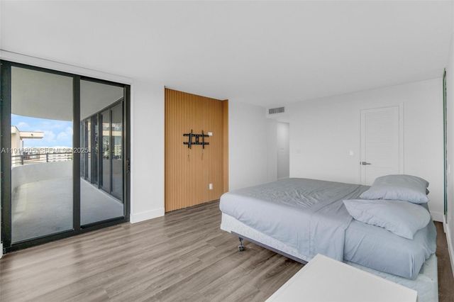 3589 S Ocean Blvd 914, South Palm Beach, FL 33480