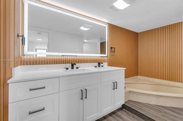 3589 S Ocean Blvd 914, South Palm Beach, FL 33480