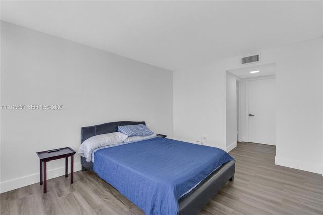 3589 S Ocean Blvd 914, South Palm Beach, FL 33480