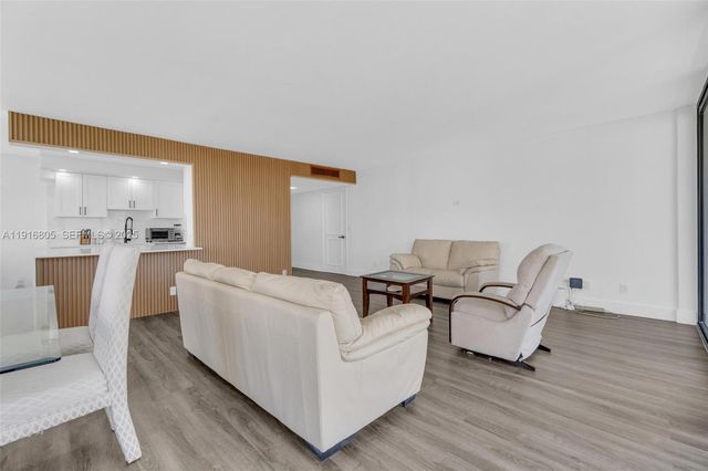 3589 S Ocean Blvd 914, South Palm Beach, FL 33480