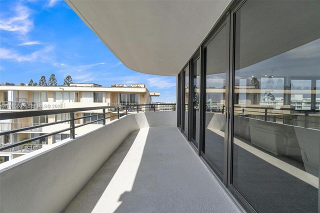 3589 S Ocean Blvd 914, South Palm Beach, FL 33480