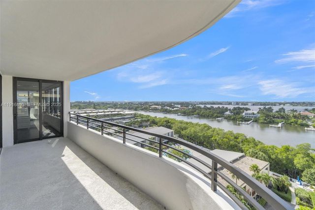 3589 S Ocean Blvd 914, South Palm Beach, FL 33480