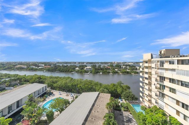 3589 S Ocean Blvd 914, South Palm Beach, FL 33480