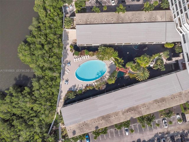 3589 S Ocean Blvd 914, South Palm Beach, FL 33480