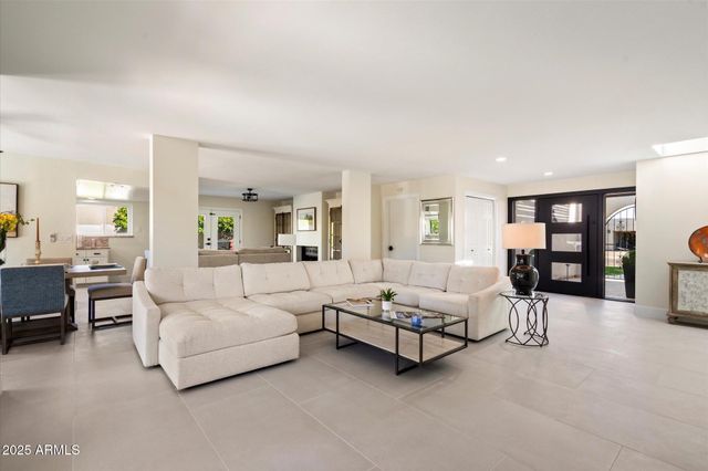 8338 E SAN RAFAEL Drive, Scottsdale, AZ 85258