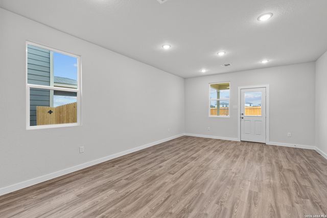 2331 Crisp Gln, San Antonio, TX 78224