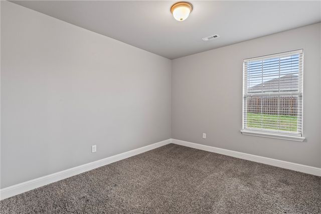 5910 NW Hancock Street, Bentonville, AR 72713