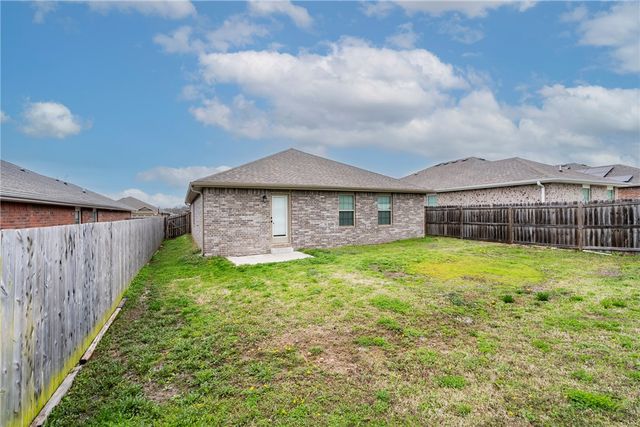 5910 NW Hancock Street, Bentonville, AR 72713