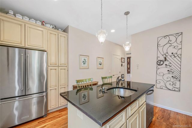 16 Foster Crossing, East Quogue, NY 11942