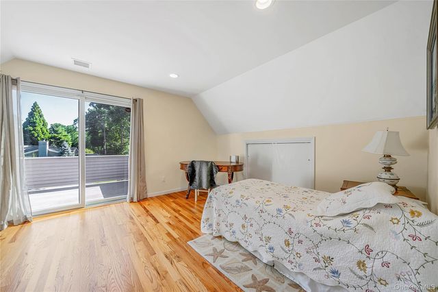 16 Foster Crossing, East Quogue, NY 11942