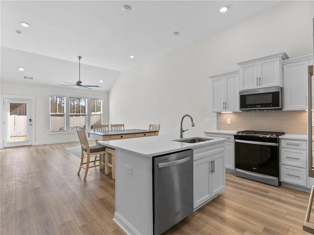 223 Grange Valley Lane, Central, SC 29630