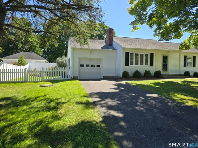 1 Albers Road, Danbury, CT 06811