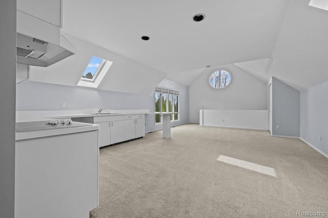 10785 Oxbow Lakeshore Drive, White Lake Charter Township, MI 48386
