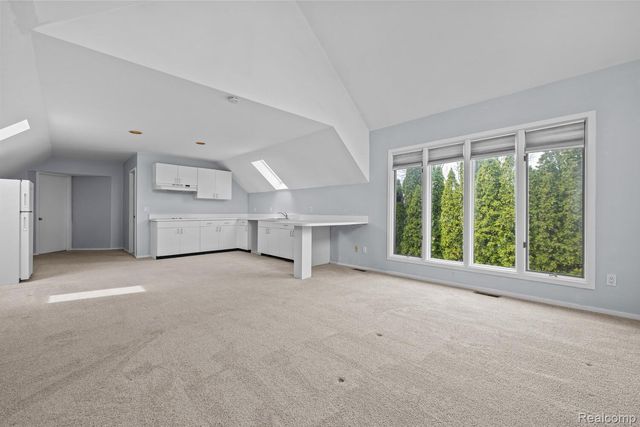 10785 Oxbow Lakeshore Drive, White Lake Charter Township, MI 48386
