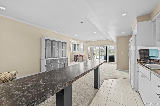 10785 Oxbow Lakeshore Drive, White Lake Charter Township, MI 48386