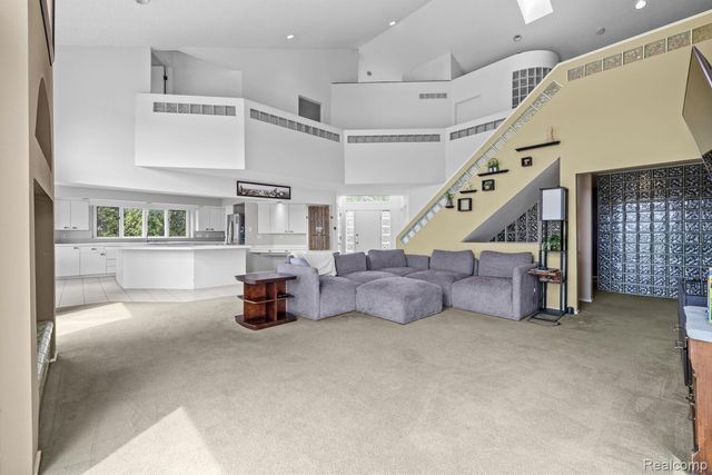 10785 Oxbow Lakeshore Drive, White Lake Charter Township, MI 48386