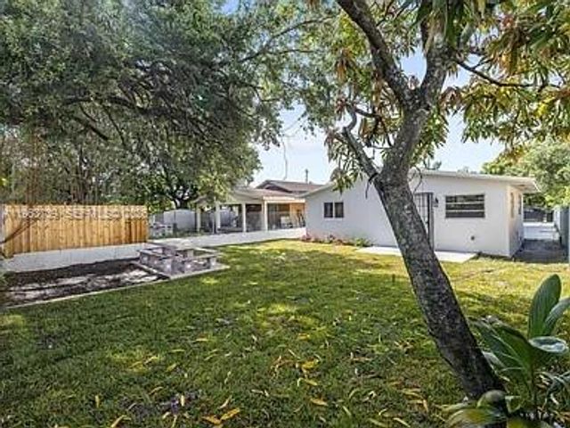 1555 NW 34th St 1555, Miami, FL 33142