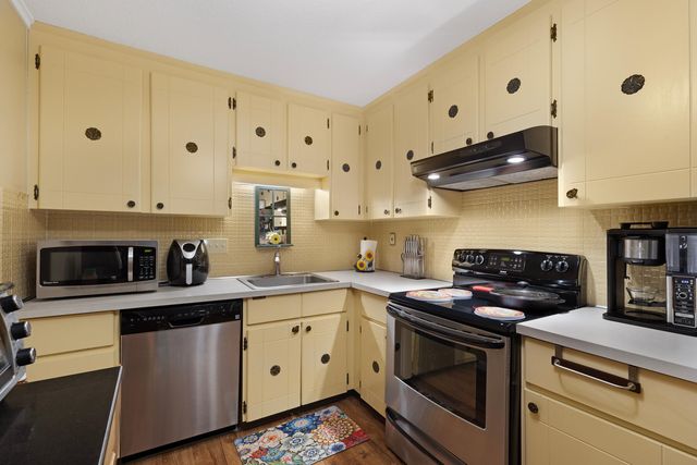 12 Candlewood Lane APT 2-3, Dennis Port, MA 02639