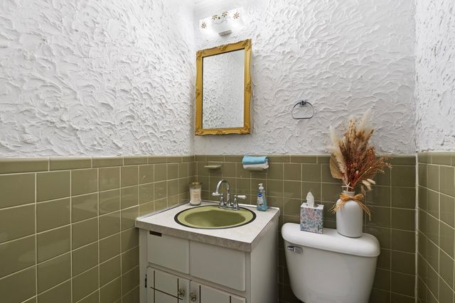 12 Candlewood Lane APT 2-3, Dennis Port, MA 02639