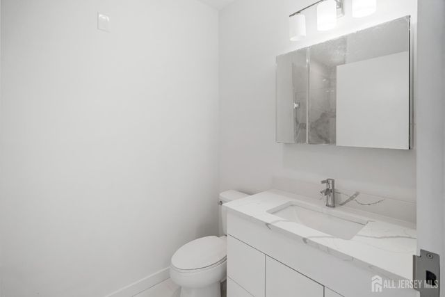 50 Easton Avenue 202, New Brunswick, NJ 08901