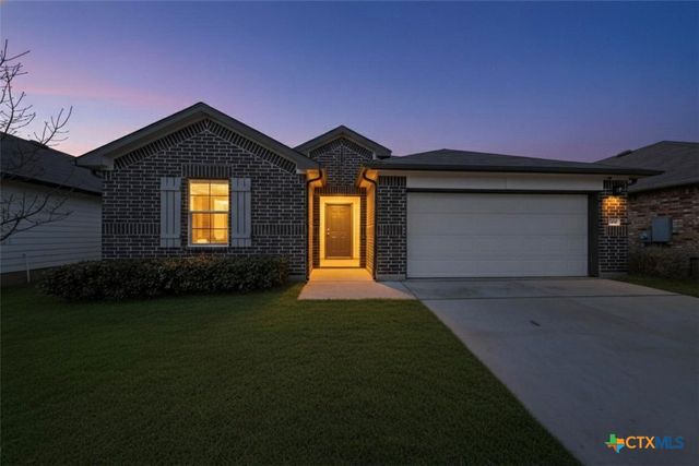 941 Armadillo Drive, Seguin, TX 78155