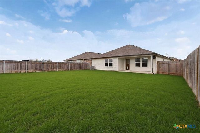 941 Armadillo Drive, Seguin, TX 78155