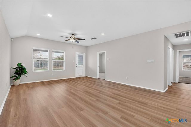 941 Armadillo Drive, Seguin, TX 78155