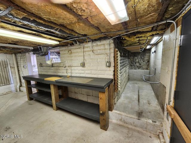 604 River Road, Maumee, OH 43537