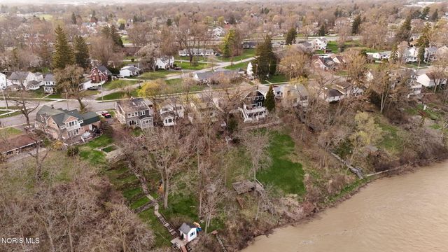 604 River Road, Maumee, OH 43537