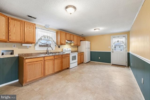 100 ORCHARD ST, Edinburg, VA 22824