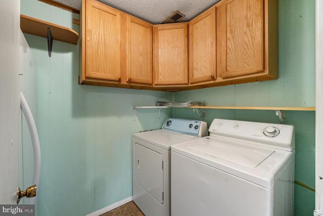 100 ORCHARD ST, Edinburg, VA 22824