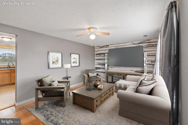 100 ORCHARD ST, Edinburg, VA 22824