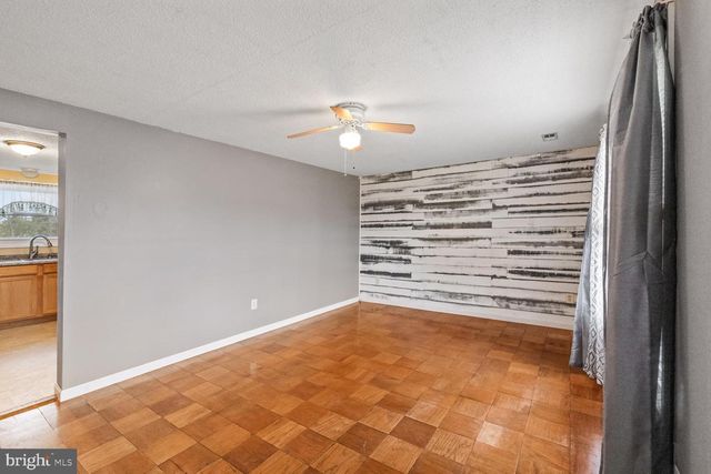 100 ORCHARD ST, Edinburg, VA 22824