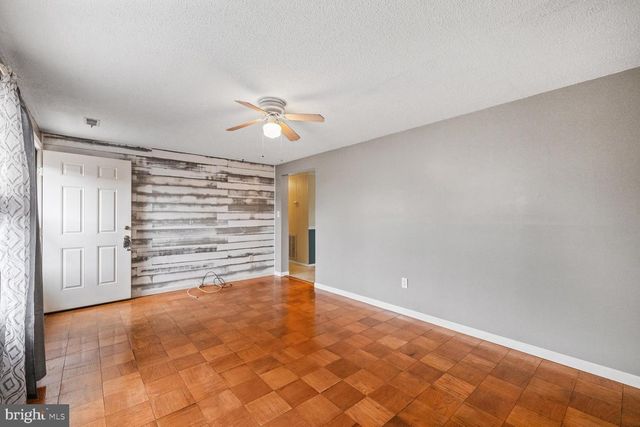 100 ORCHARD ST, Edinburg, VA 22824